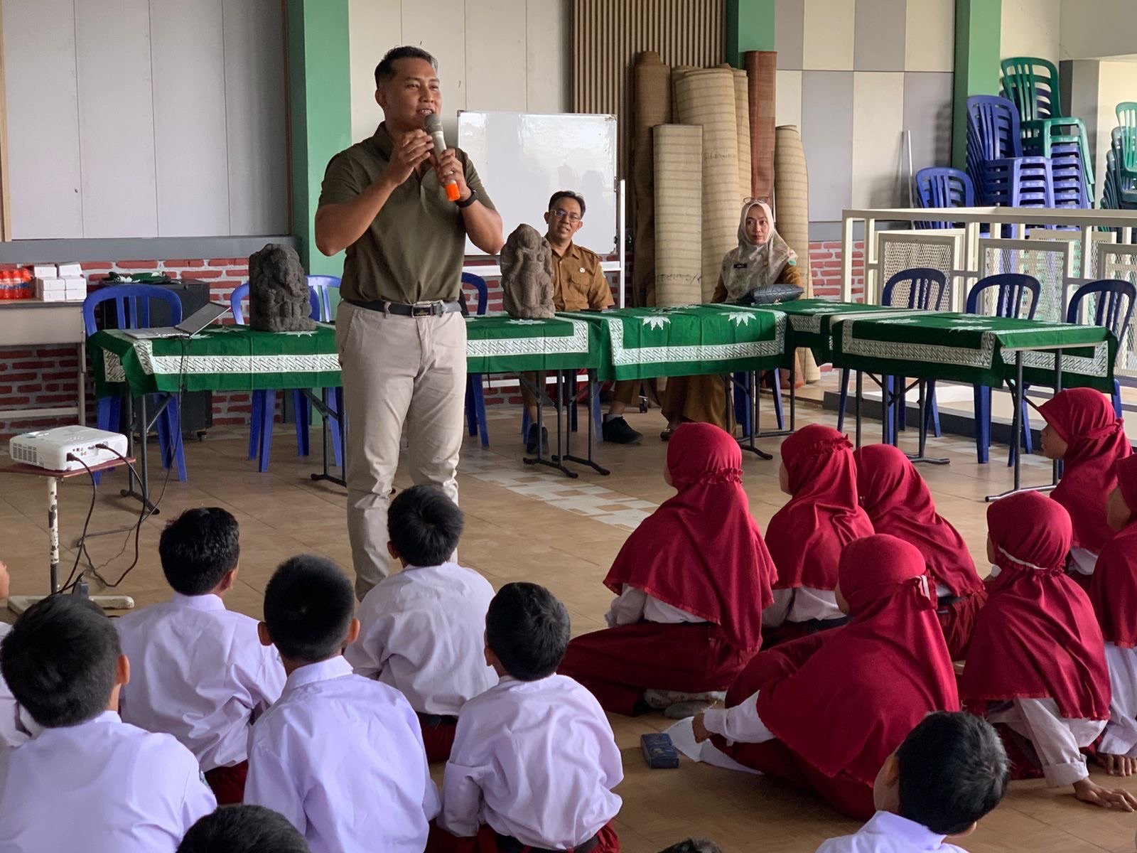 Arca Ganesa, Durga dan Mahakala Dibawa ke Sekolah, Pelajar Malang Diajak Kenali Teknologi Leluhur