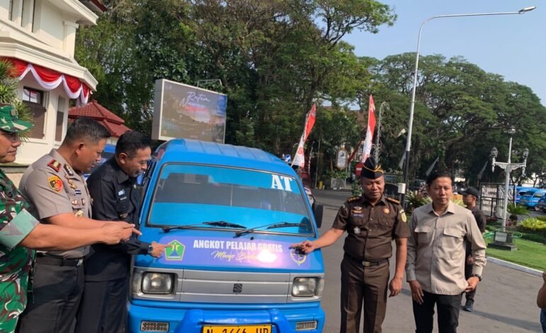 66 Armada Angkutan Pelajar Gratis Mulai Beroperasi di Kota Malang, Dilengkapi GPS dan Pengawasan Pengemudi