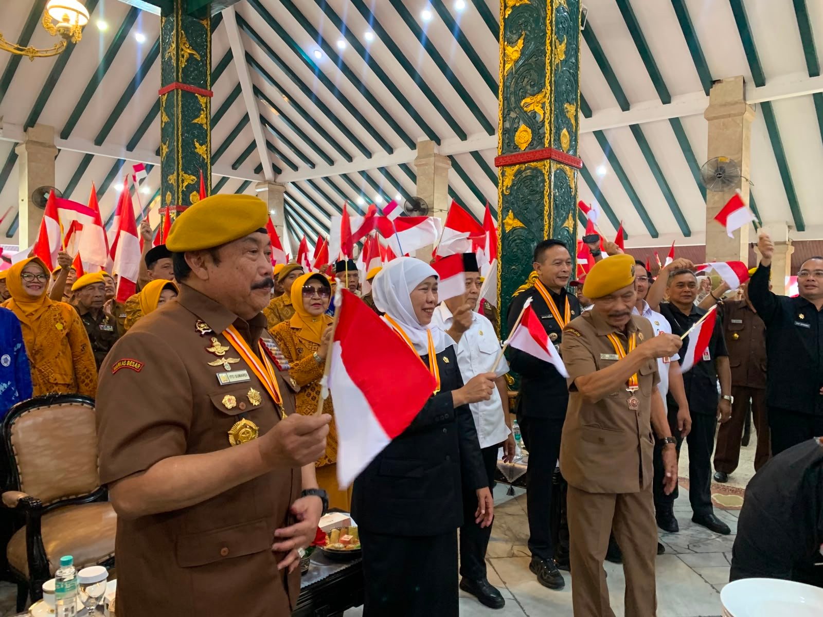 Gubernur Jatim : Tegaskan Perjuangan Jaga NKRI Tak Berhenti di Generasi Veteran