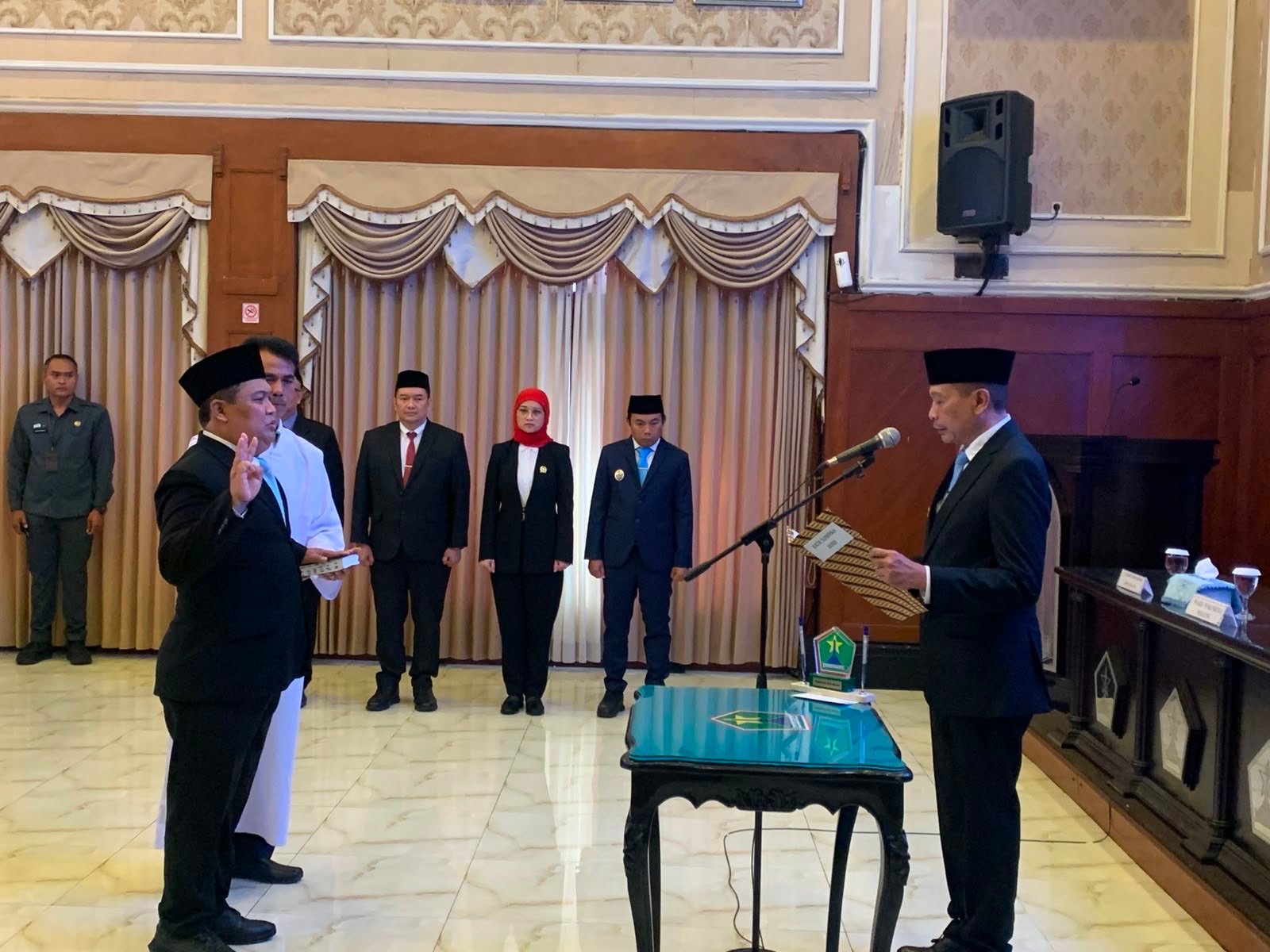Wahyu Hidayat Lantik Dandung Djulharjanto sebagai Pj Sekda Kota Malang