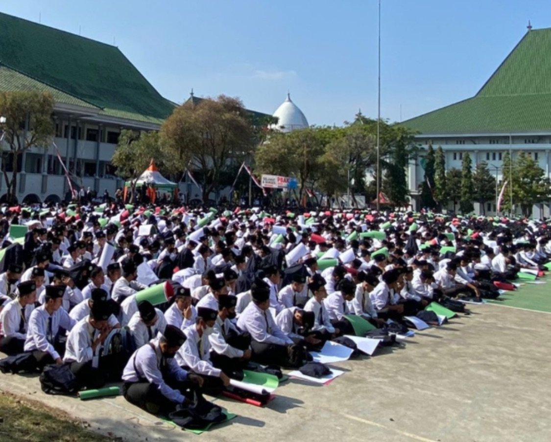 4.300 Calon Mahasiswa Baru Tervalidasi, UIN Malang Matangkan Layanan Registrasi hingga Distribusi Almamater