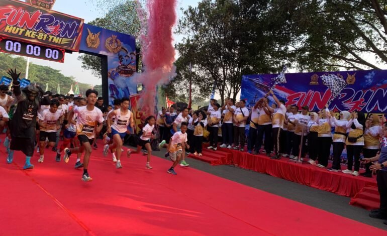 3300 Pelari Ramaikan Fun Run HUT ke-81 TNI di Rampal, Alutsista Ikut Dipamerkan