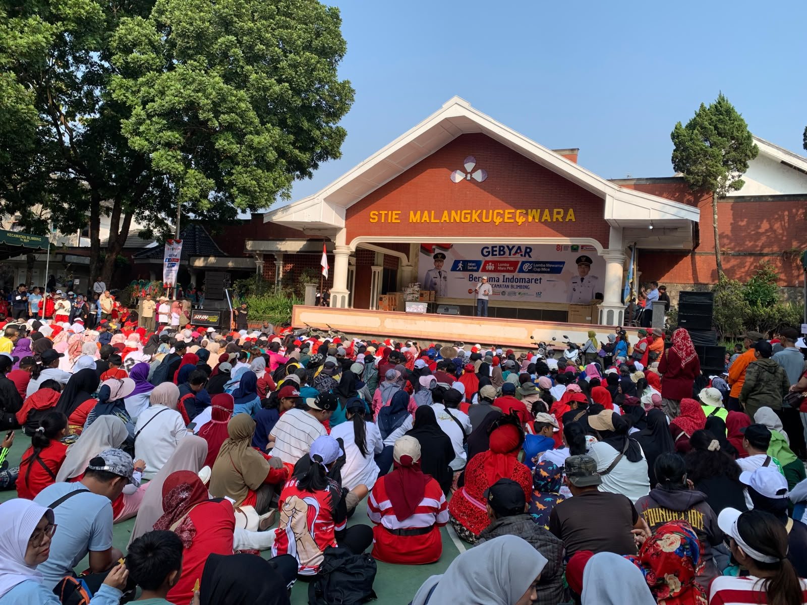10 Ribu Warga Blimbing Padati Jalan Sehat, Wahyu Hidayat Soroti UMKM dan Kepedulian Warga