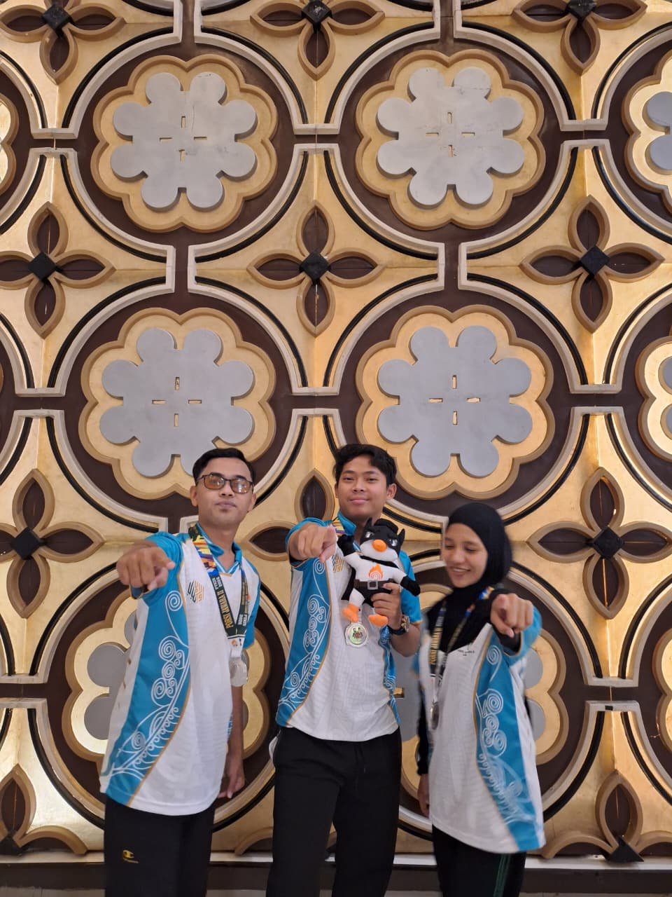 Tim Debat Bahasa Arab UIN Malang Raih Juara 2 JAWARA II