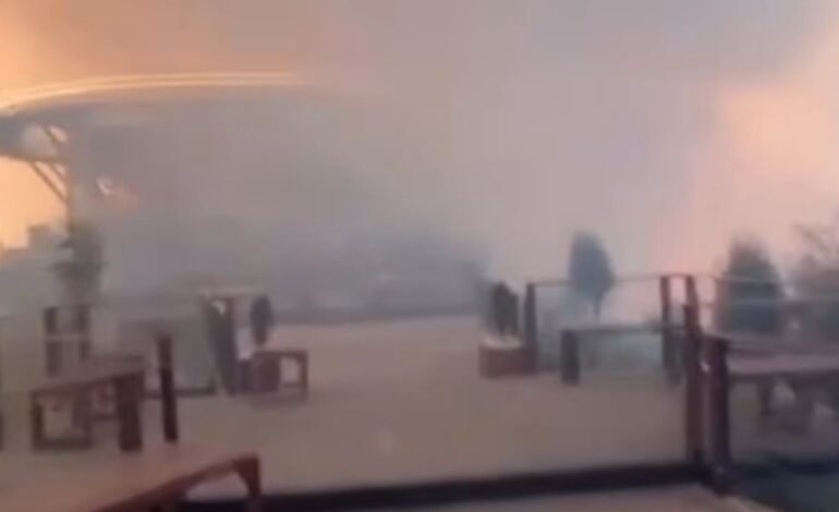 Karhutla TNBTS Mendekati Bromo Hillside, Titik Api di Belakang Kafe Dipadamkan