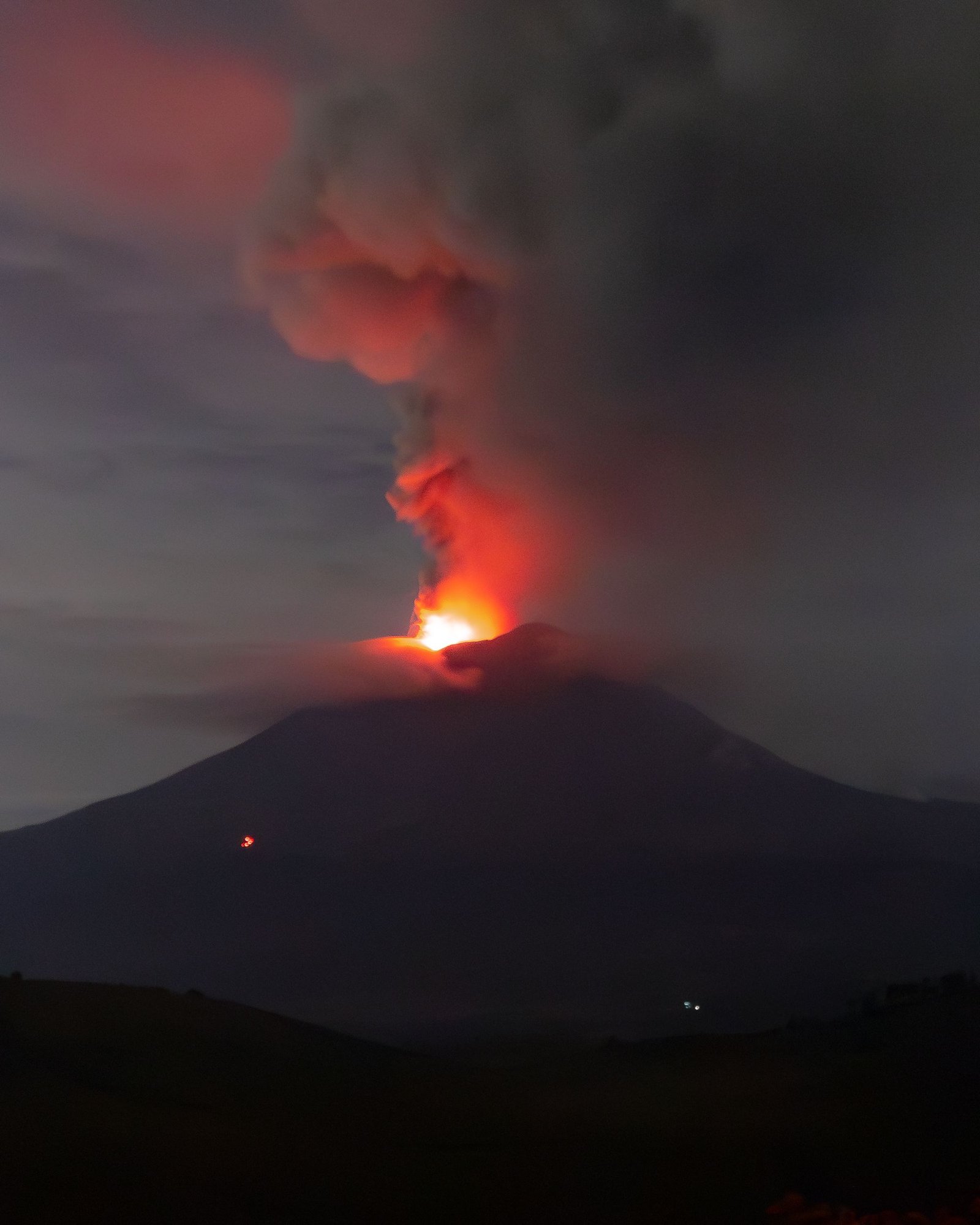 Abu Anak Krakatau Bukan Sekadar Debu: Ada Ancaman Lahar dan Gangguan Air