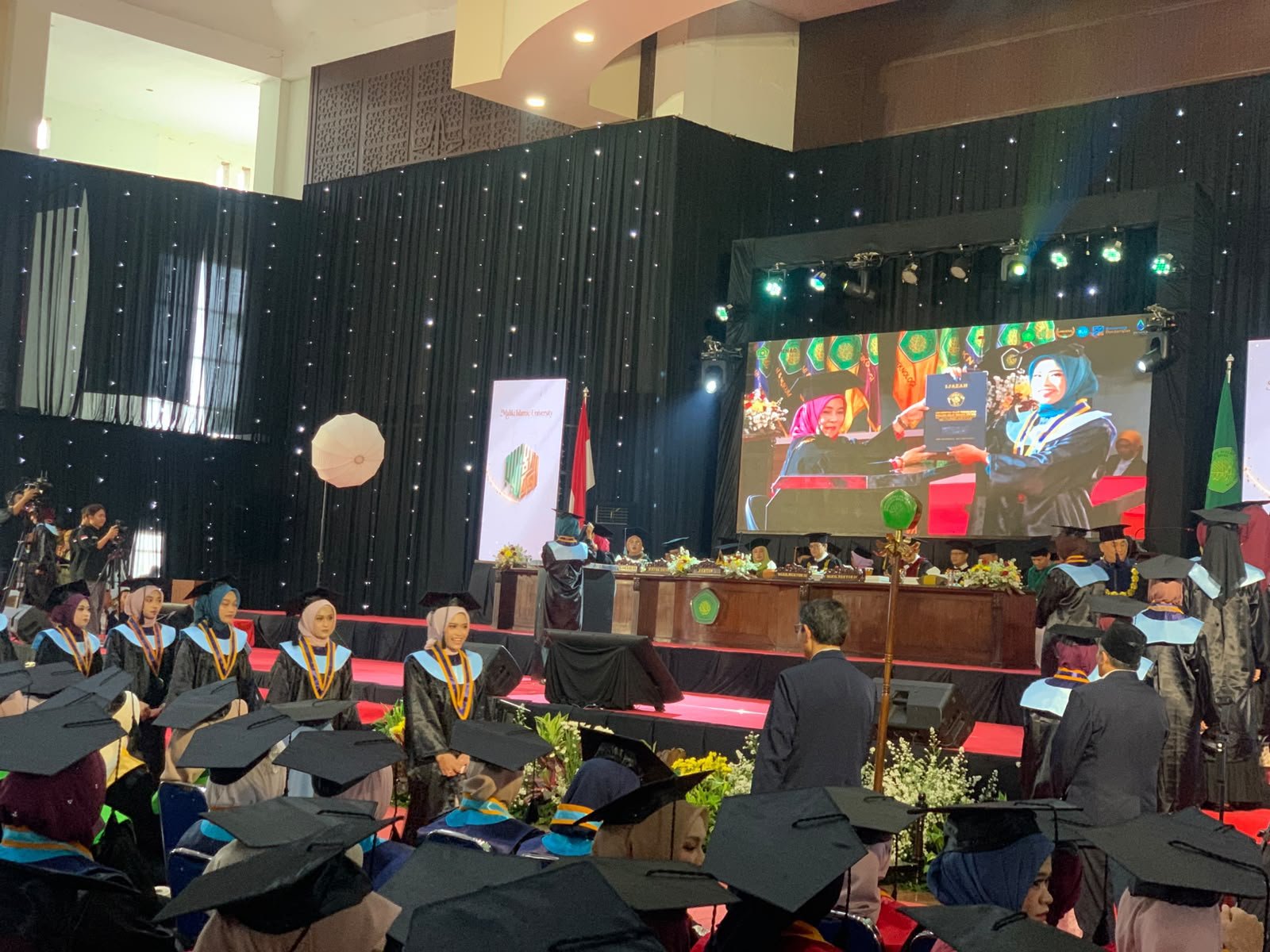 UIN Malang Wisuda 800 Lulusan, IPK Doktor Tertinggi 3,88