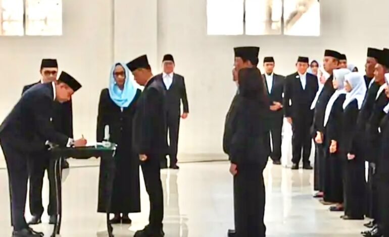 Wali Kota Malang Lantik 176 Pejabat, Mayoritas Isi Jabatan Kosong di Kelurahan
