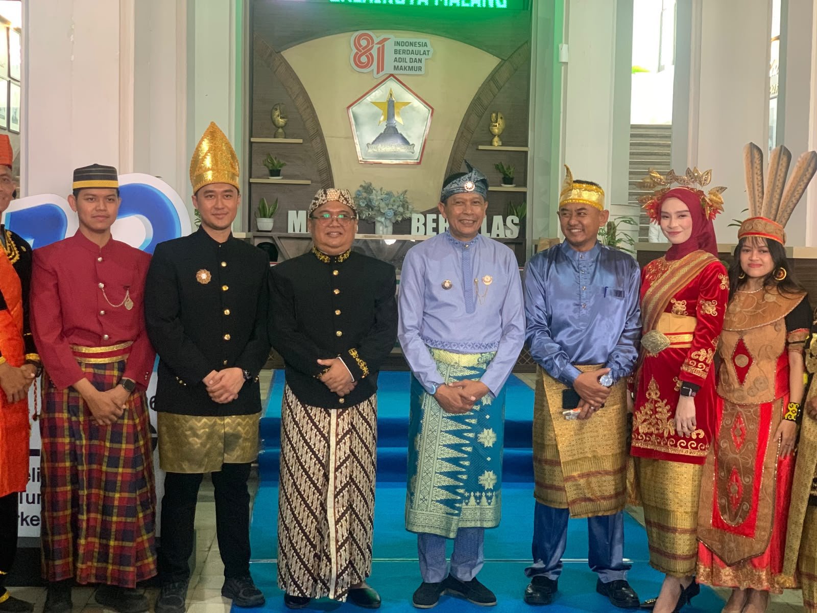 Wali Kota Malang Wahyu Hidayat Tampil Beda saat Sumpah Pemuda, ini Busananya